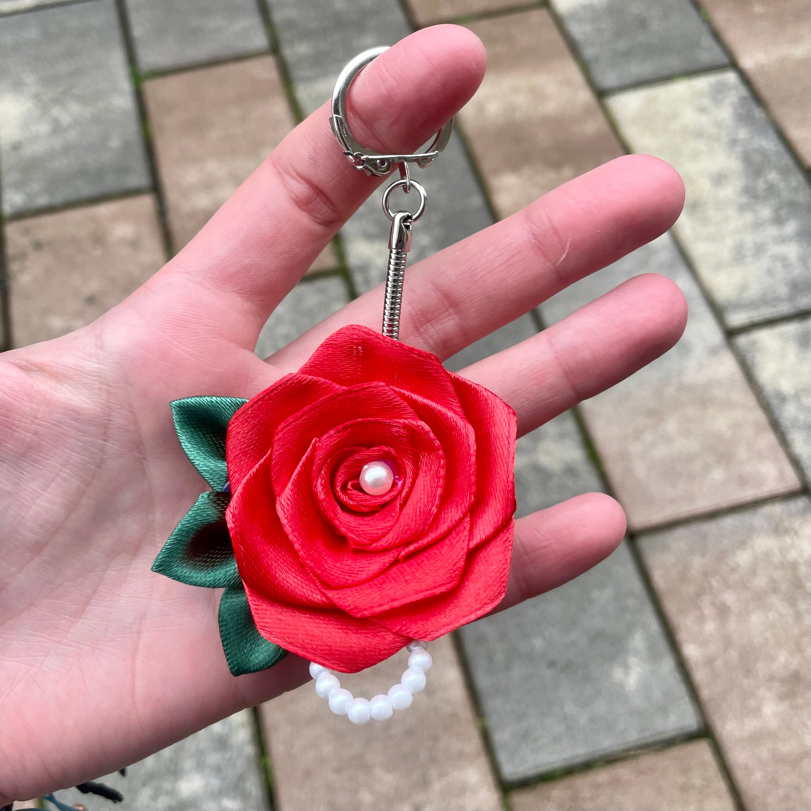 Porte clés petite rose rouge