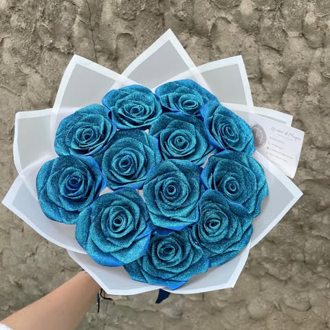 Bouquet 12 roses bleu marine à paillettes