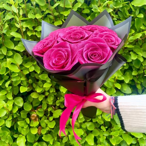 Bouquet 7 roses à paillettes