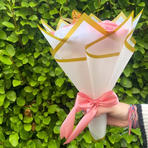 Bouquet 7 roses blanches/vieux rose