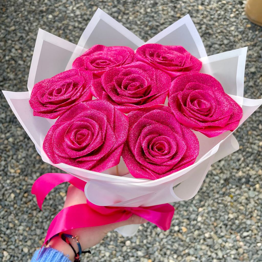 Bouquet 7 roses à paillettes fuchsia